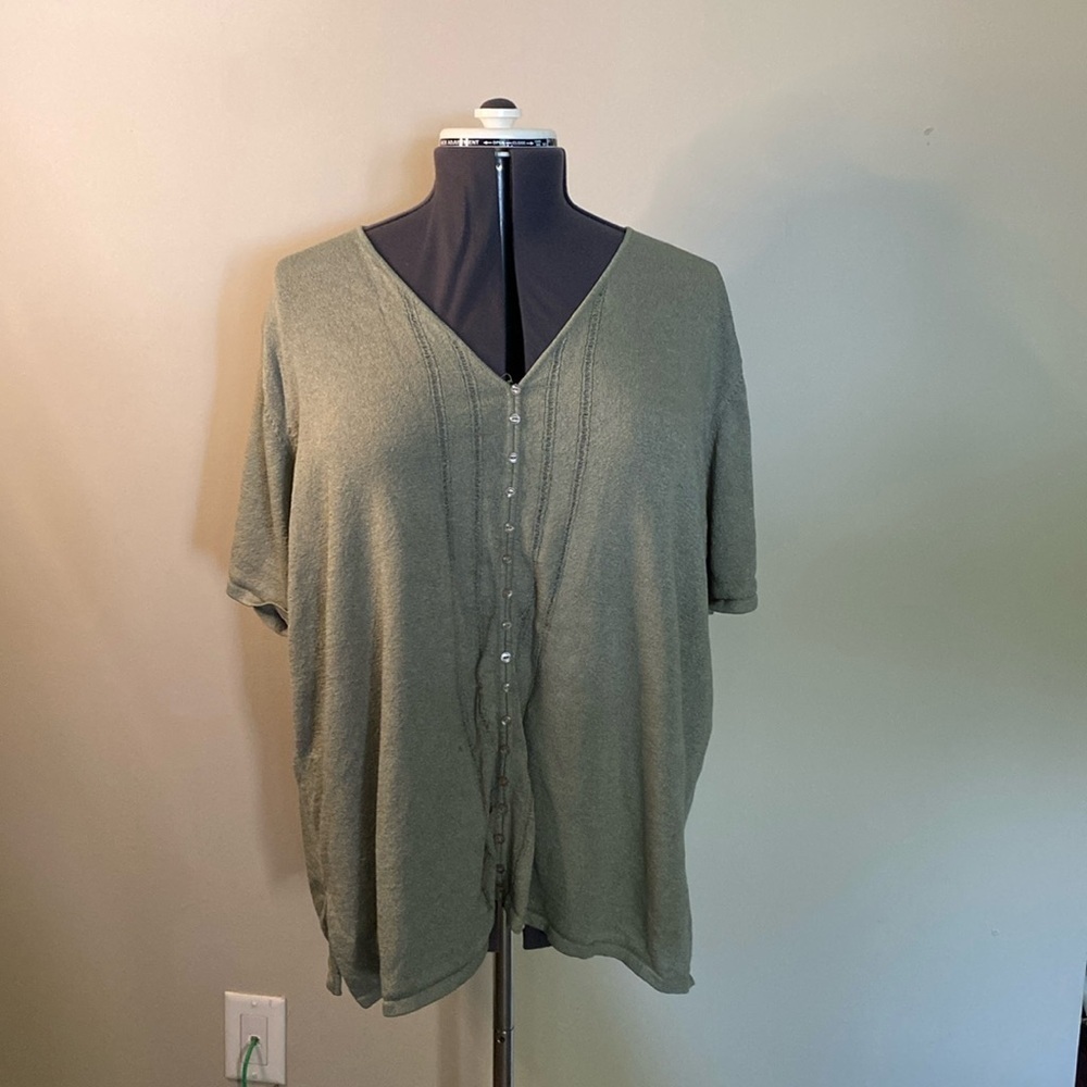 Jessica Plus Women’s Light Olive Short Sleeve Lightweight Shirt (Size 2X)